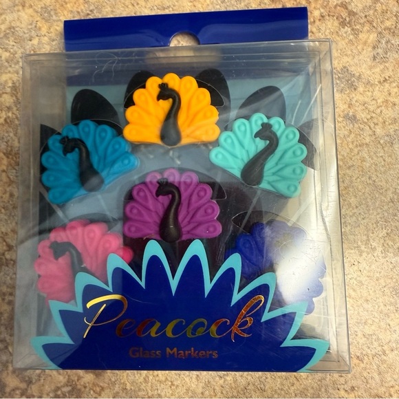 Wine gift bag and wine markers - Picture 3 of 3